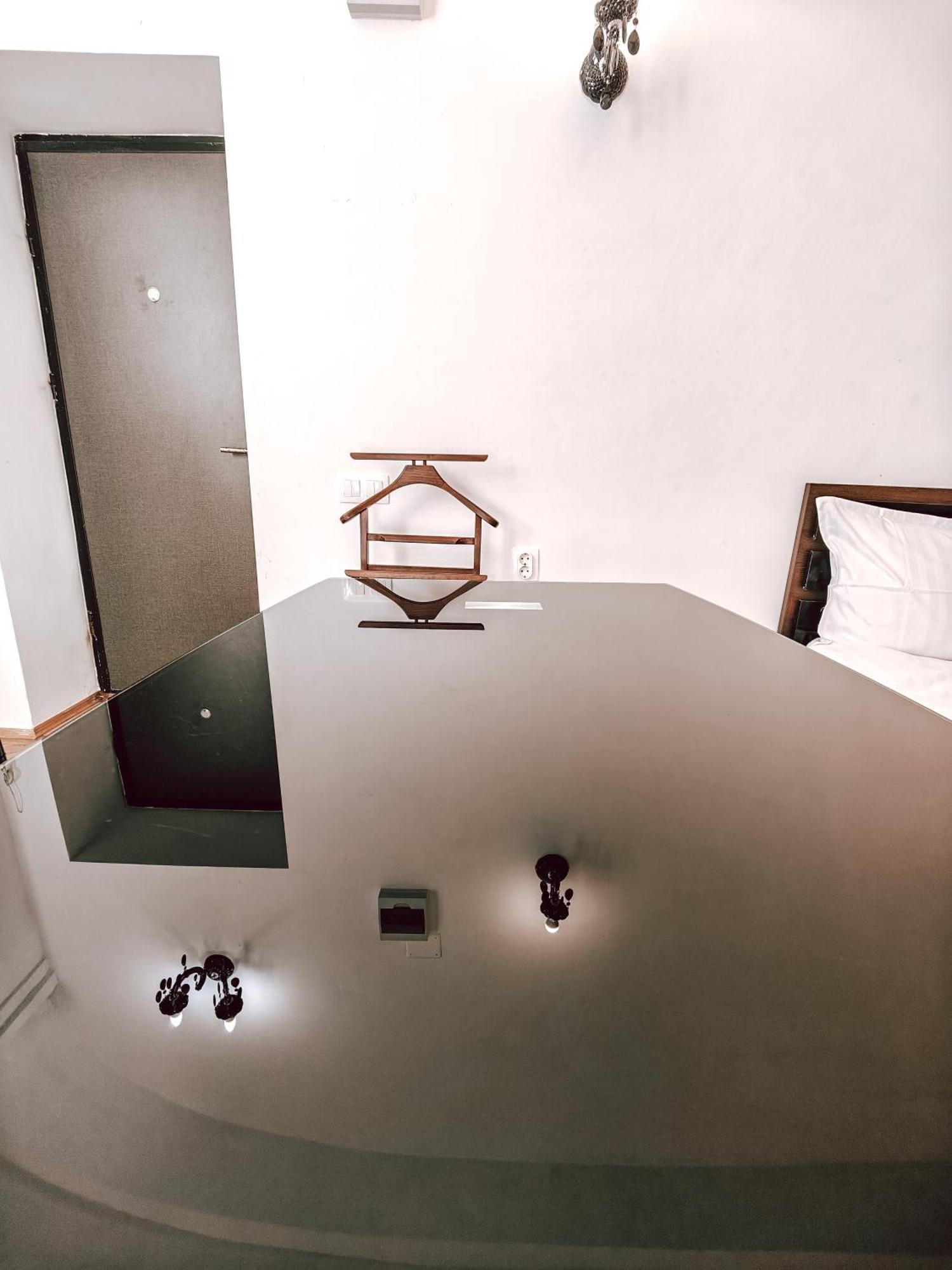Berindei Studio - City Center - Private Parking Cluj-Napoca Exteriör bild