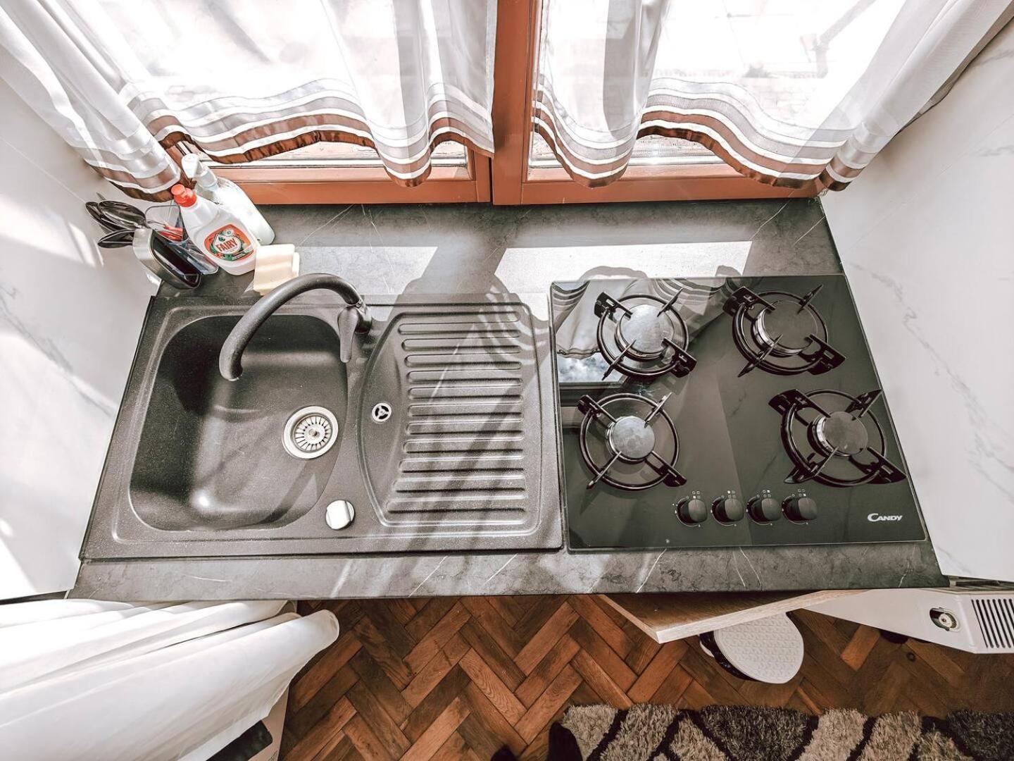 Berindei Studio - City Center - Private Parking Cluj-Napoca Exteriör bild