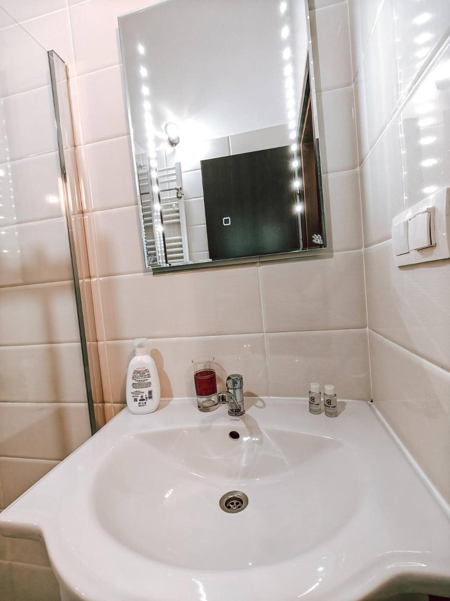 Berindei Studio - City Center - Private Parking Cluj-Napoca Exteriör bild